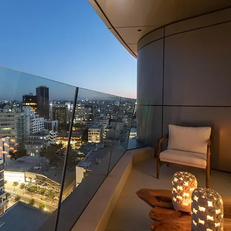 Saffron Apartment *